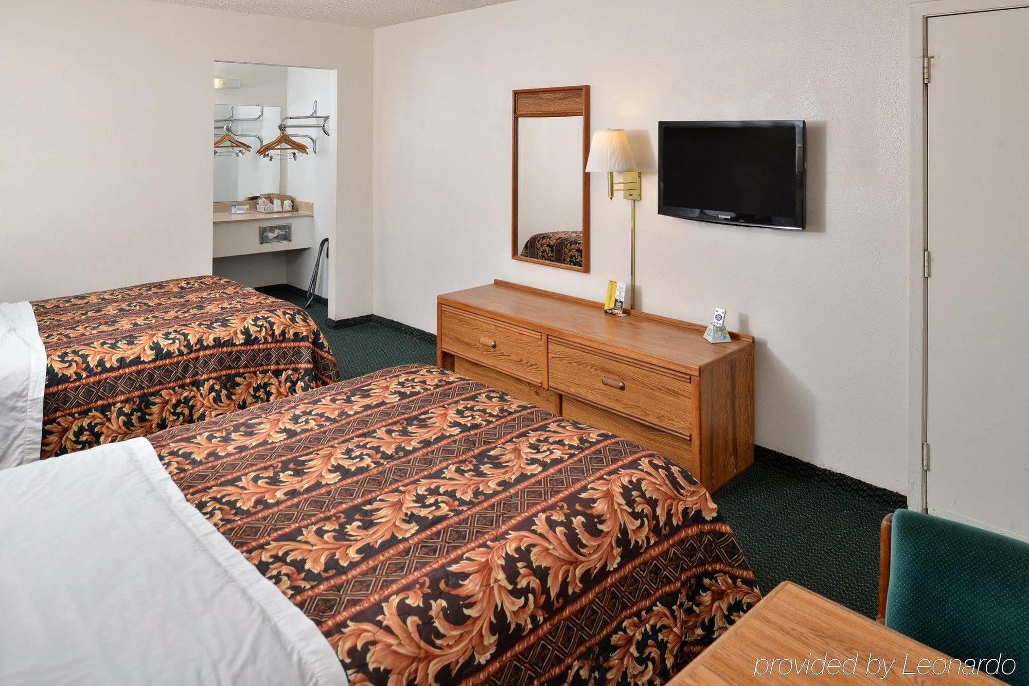 Americas Best Value Inn Clute Экстерьер фото