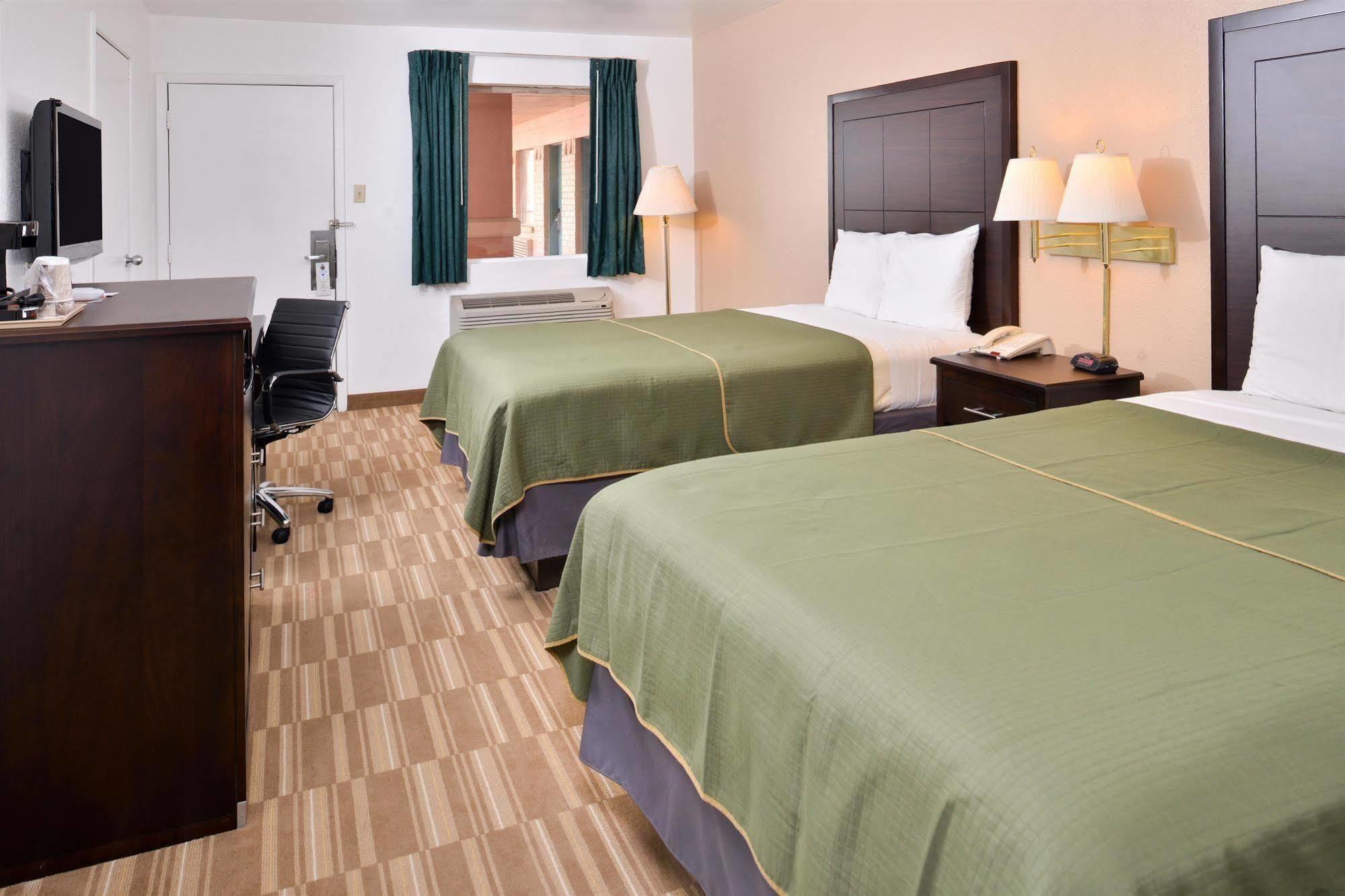 Americas Best Value Inn Clute Экстерьер фото